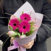 Корпоративный букет розовых тюльпанов и гербер