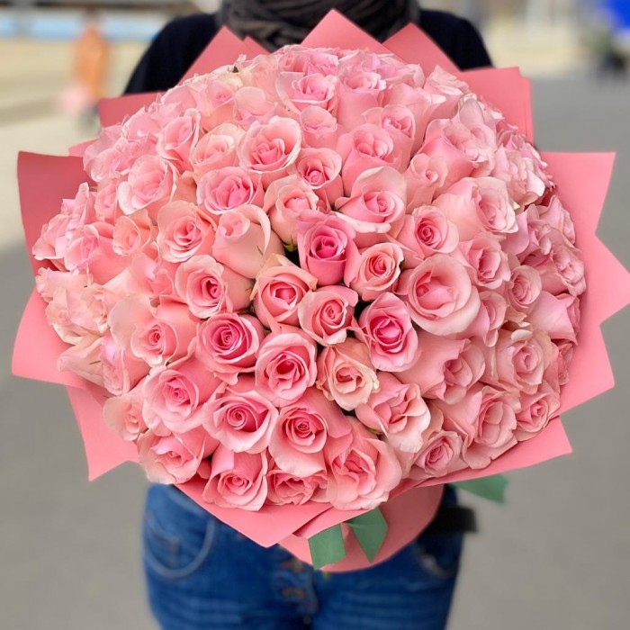 101 розовая роза Титаник