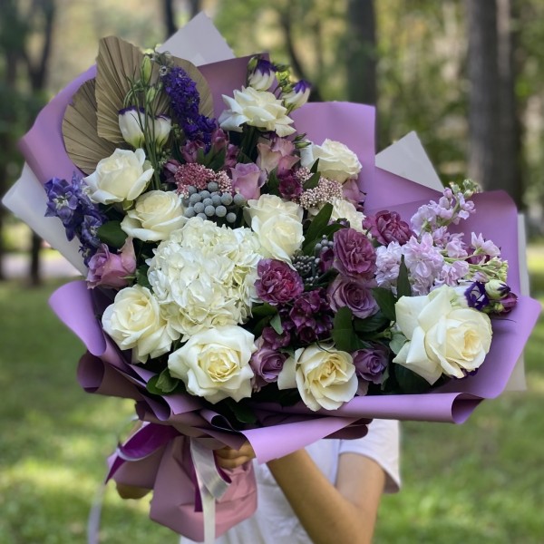 Авторский букет Черничное Джелато