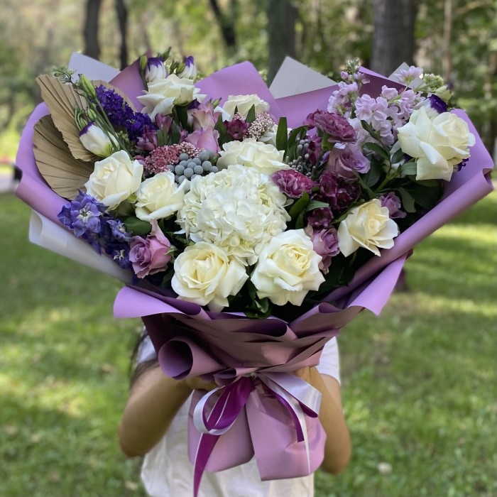 Авторский букет Черничное Джелато