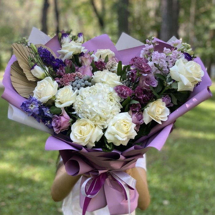 Авторский букет Черничное Джелато