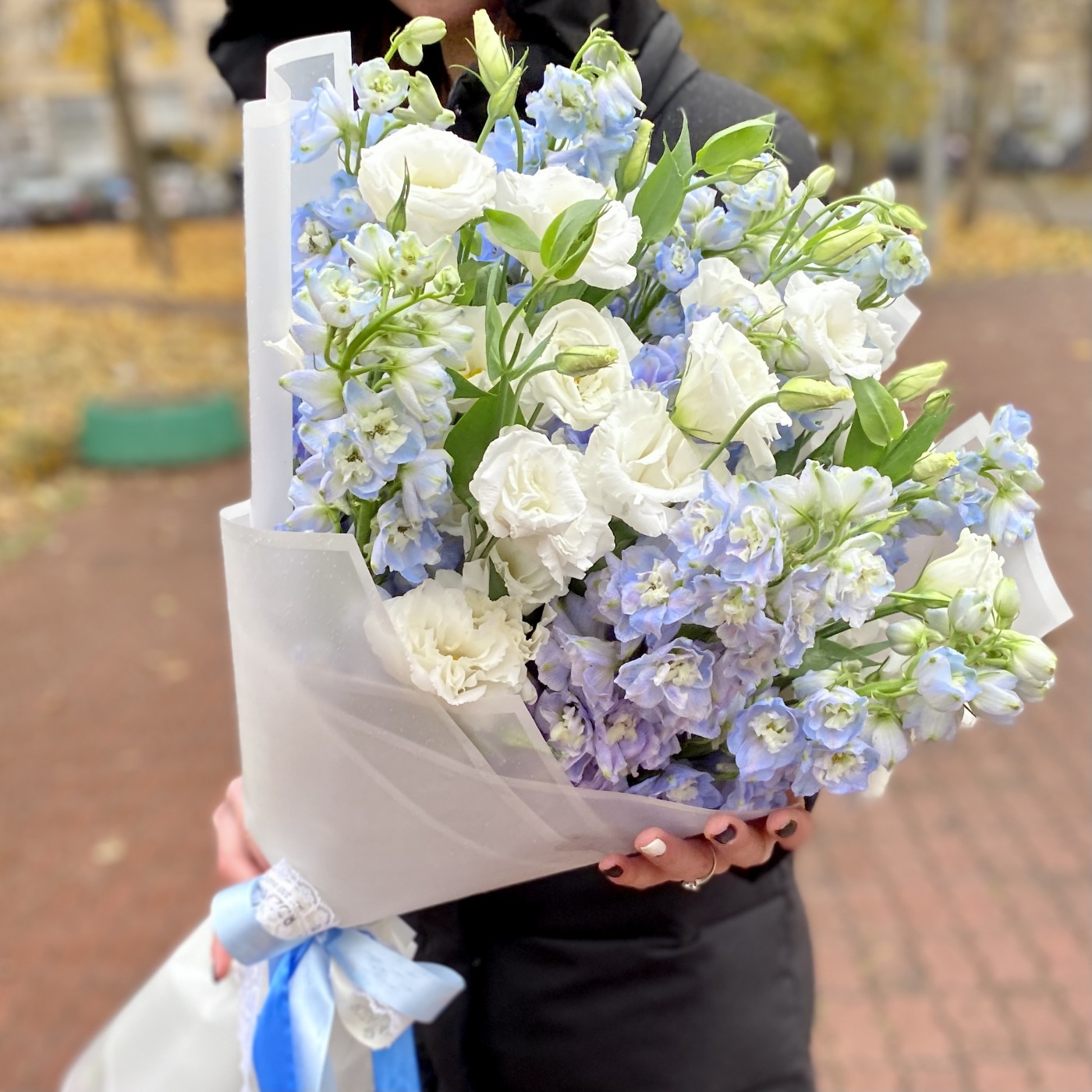 Нежный свадебный букет из эустом заказать с доставкой по Москве и области