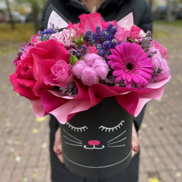 Цветочная композиция Кошечка