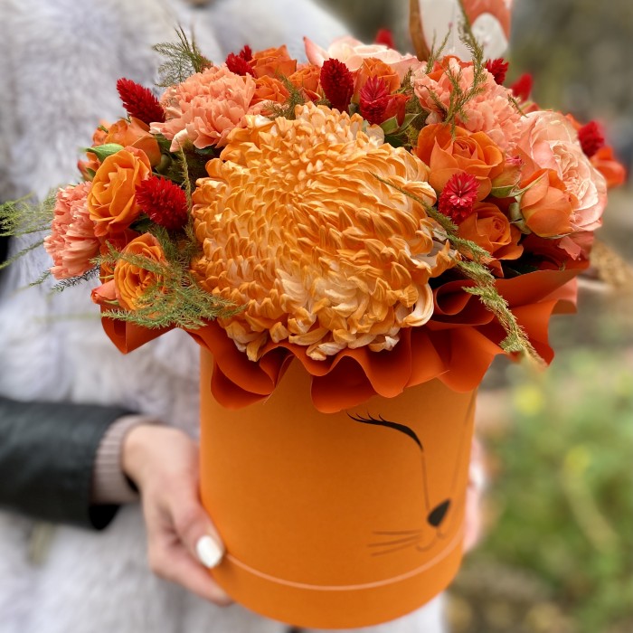Цветы в коробке Лисичка