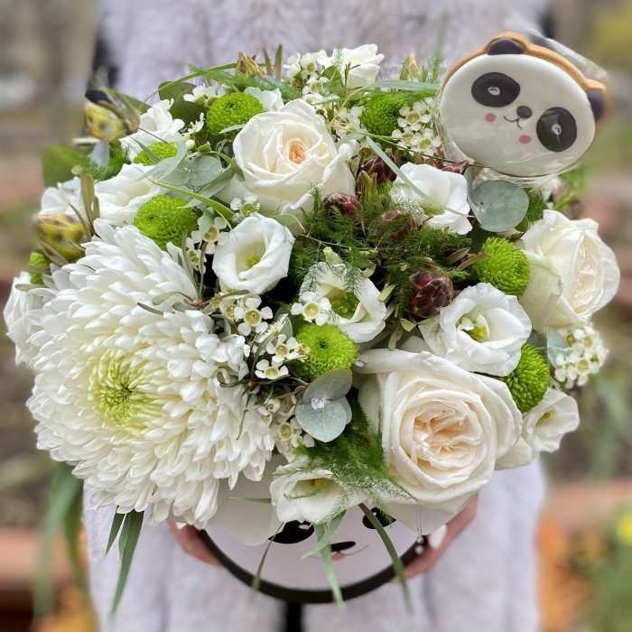 Цветы в коробке Панда