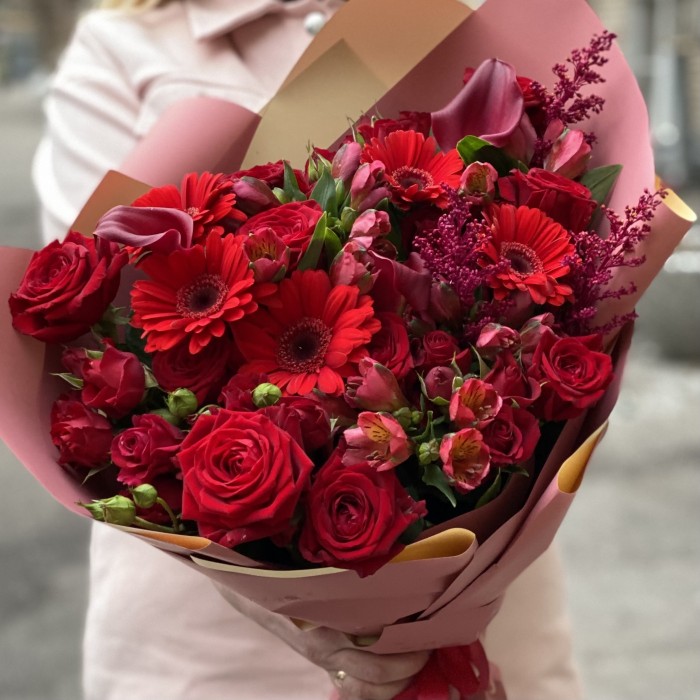 Букет Рубин на солнце