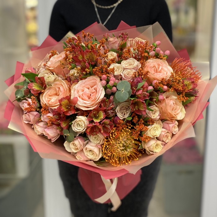 Милый идеал с пионовидной розой