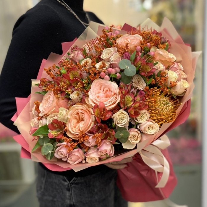 Милый идеал с пионовидной розой