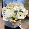 Сборный букет белых цветов