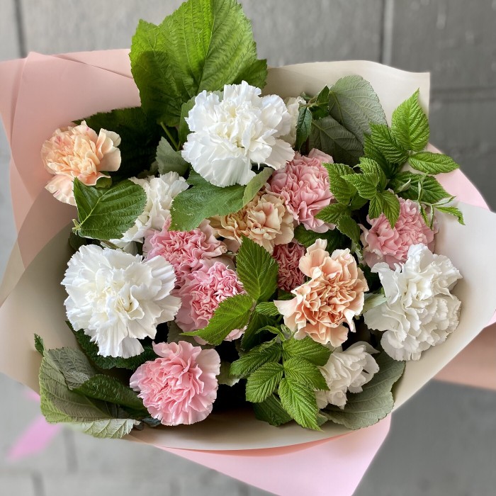 Букет гвоздик учителю