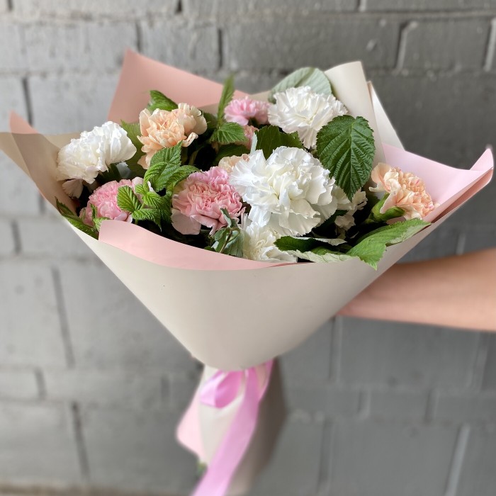 Букет гвоздик учителю