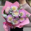 Букет георгинов с эвкалиптом