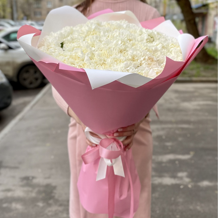 101 белая гвоздика