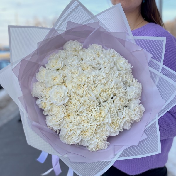 51 белая гвоздика