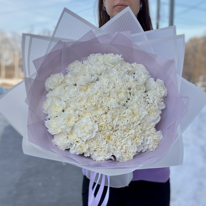 51 белая гвоздика