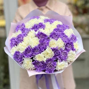 51 лунная и белая гвоздика