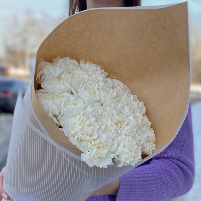 Букет белых гвоздик