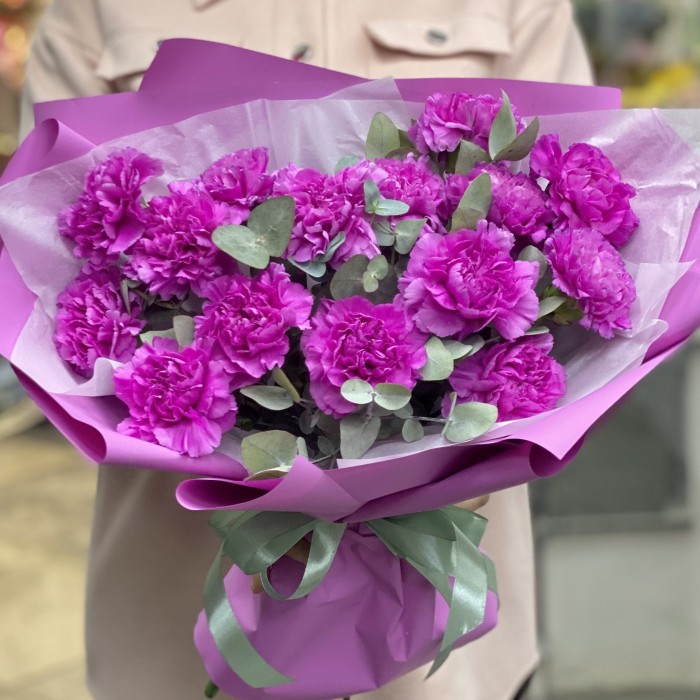 Букет гвоздик сорта Фарида