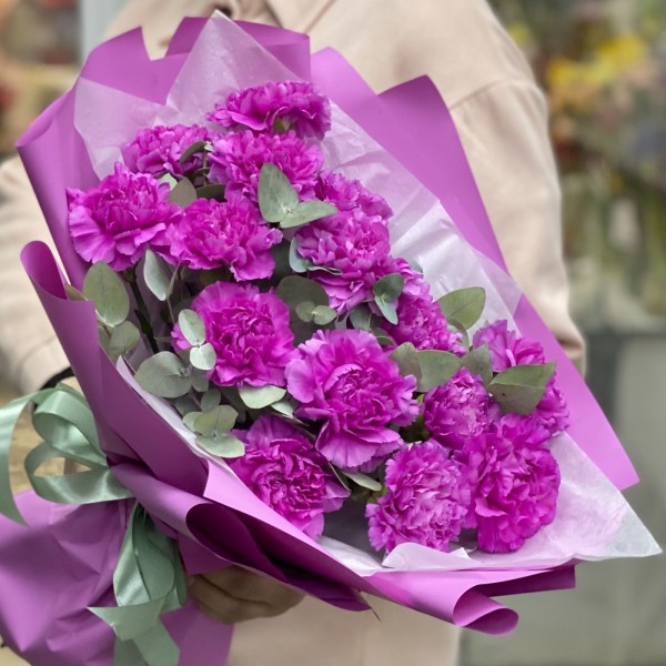 Букет гвоздик сорта Фарида