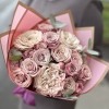 Букет из кустовых и пионовидных роз Петра