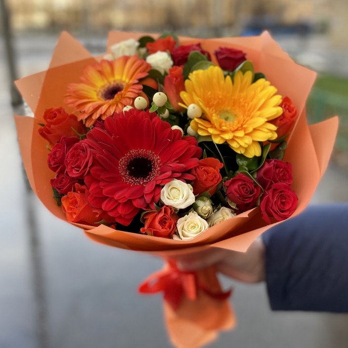 Яркий букет Маме