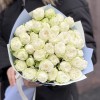 Букет из 11 пионовидных кустовых роз Мисс Бомбастик
