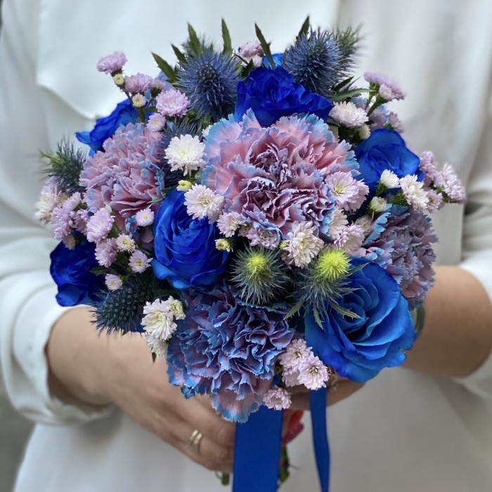 Букет невесты с синими розами