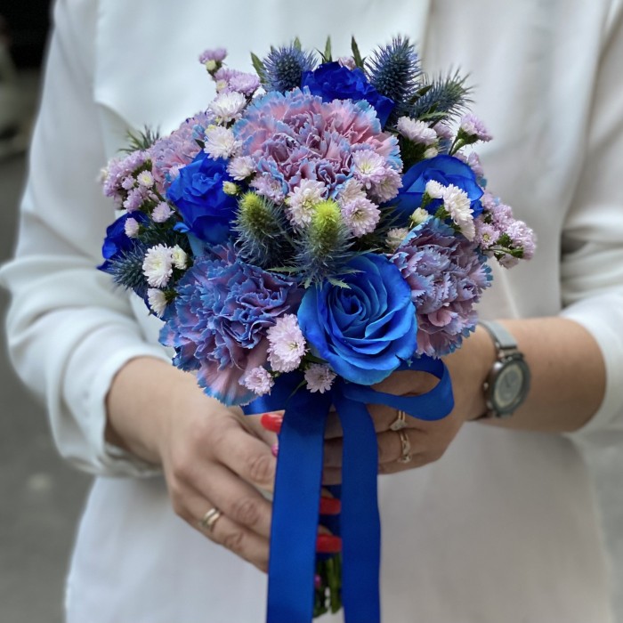 Букет невесты с синими розами