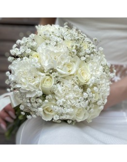 Свадебный букет невесты Белая классика
