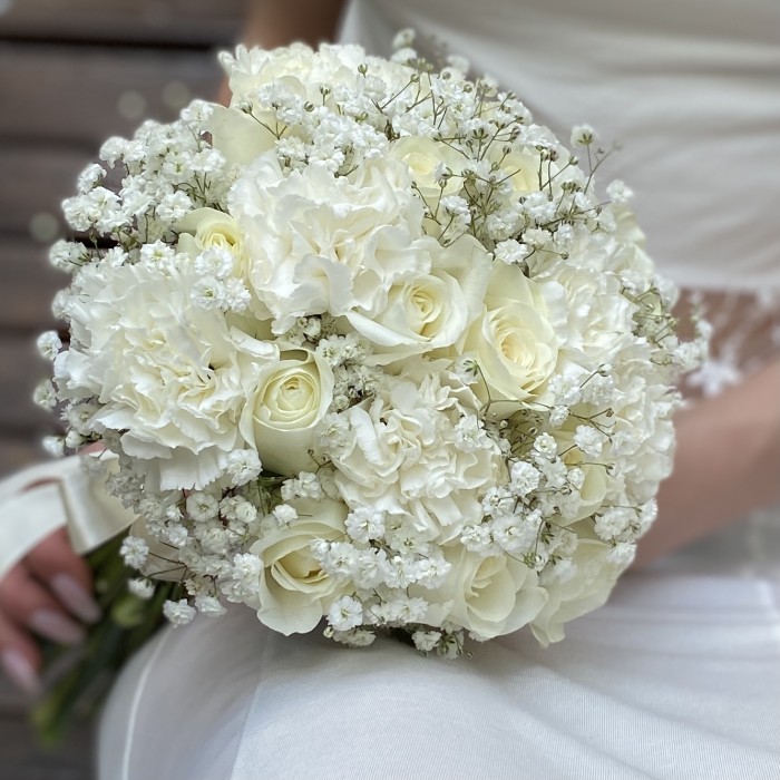 Свадебный букет невесты Белая классика