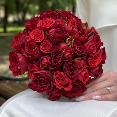 Букет невесты из красных роз