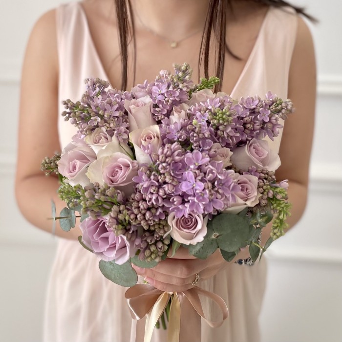 Сиреневый букет невесты
