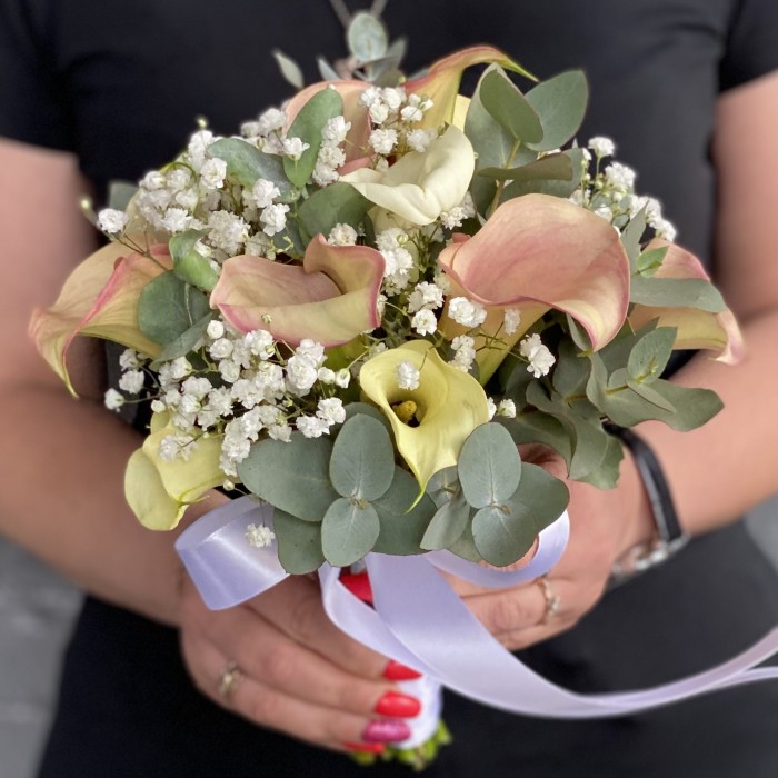 Букет невесты  с каллами Завладевая чувствами