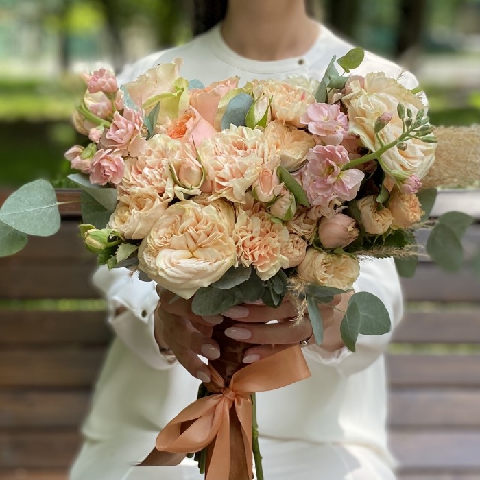 Раскидистый букет невесты