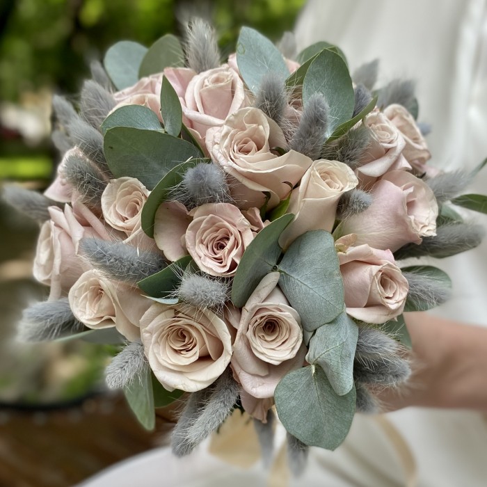 Свадебный букет роз Мента