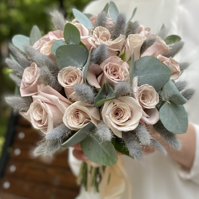 Свадебный букет роз Мента