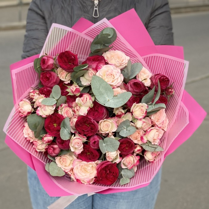 Дуэт из 15 кустовых роз Роял Трендсеттер и Рефлекс