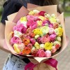 Букет ярких ранункулюсов