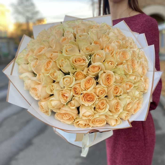 101 роза Пич Аваланш