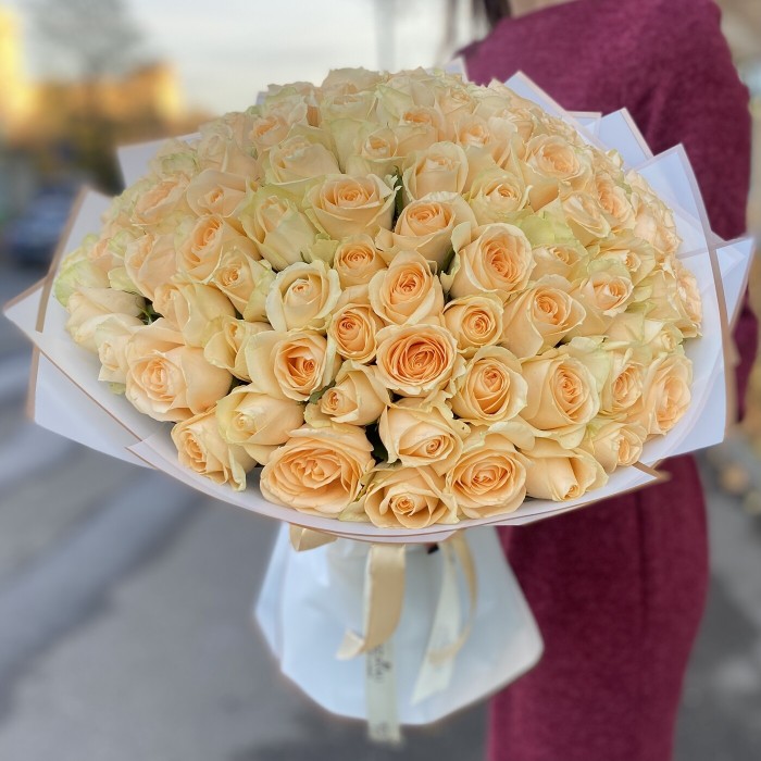 101 роза Пич Аваланш