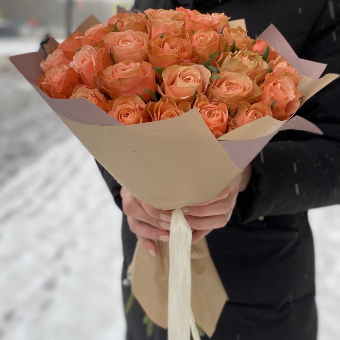 25 пионовидных роз Кахала 60 см