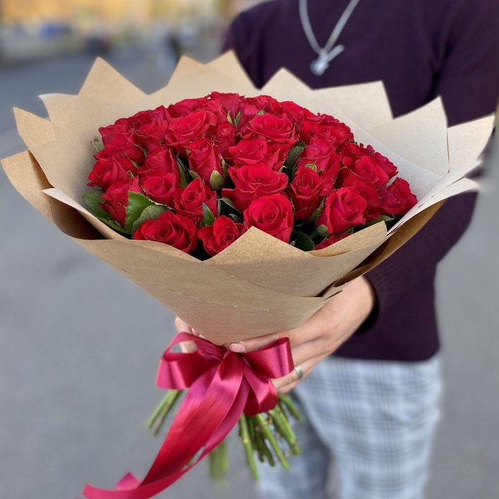 51 роза Ред Калипсо