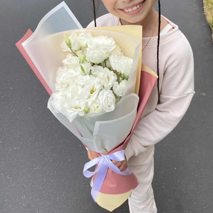 Букет махровых белых Эустом