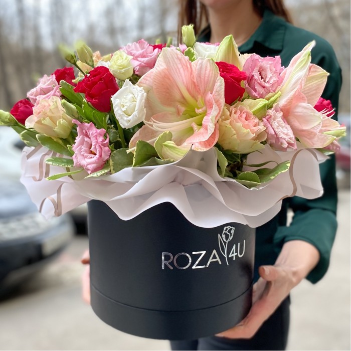 Цветы в коробке Романтичный день