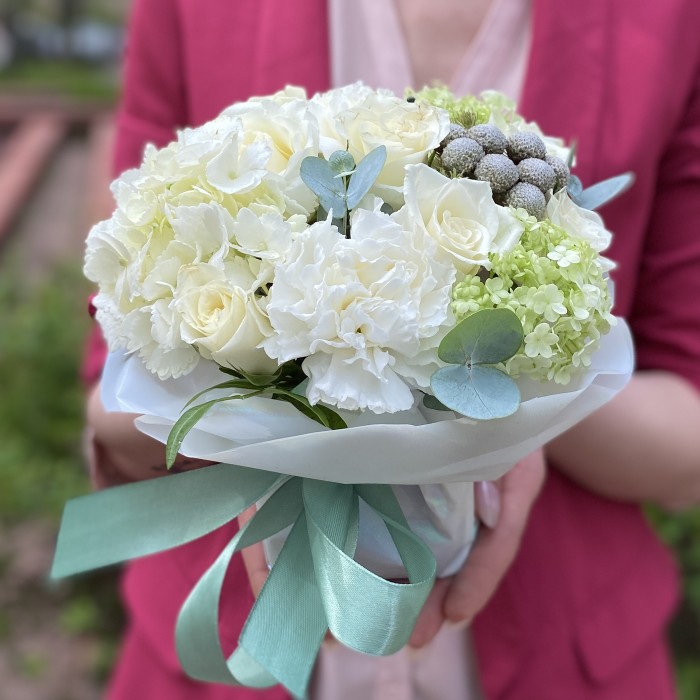 Мини композиция с цветами Белая