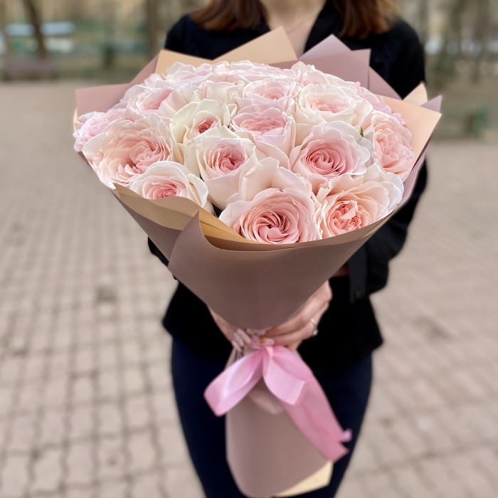 Букет из пионовидных роз Принц Жардиньер