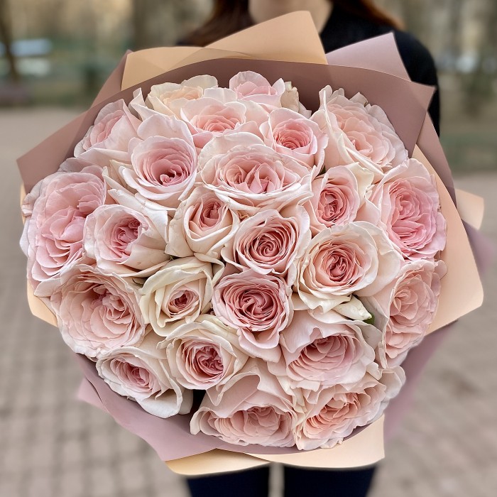 Букет из пионовидных роз Принц Жардиньер