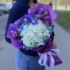 Букет Идиллия с гортензией и ирисами