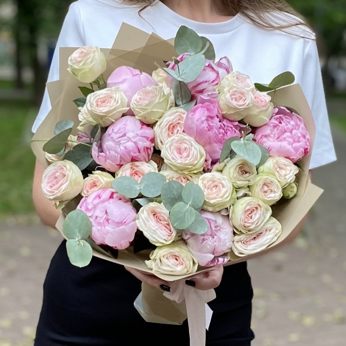 Букет с пионами Аромат лета