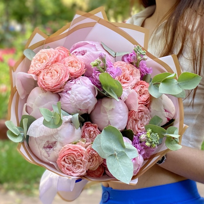 Букет с пионами Безмятежное счастье